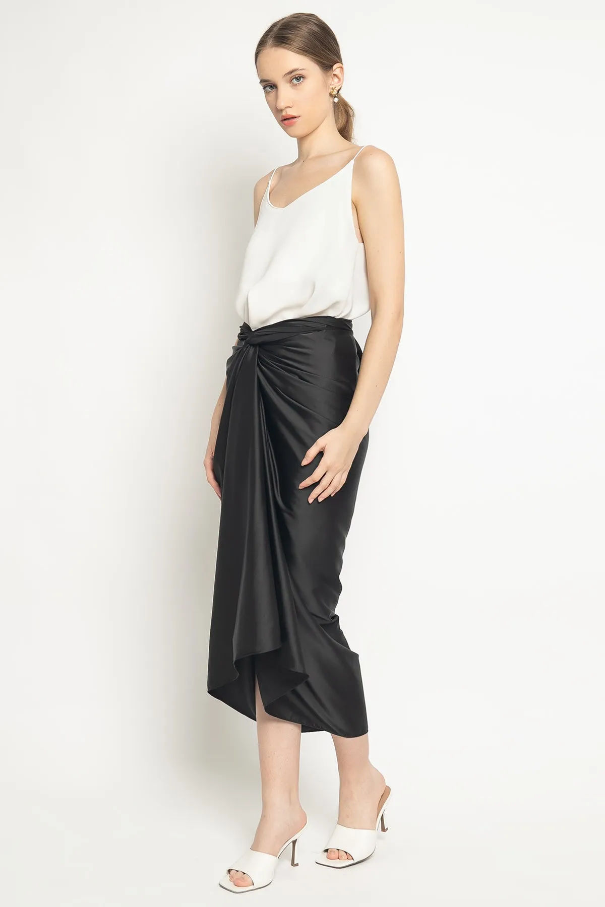 Aisyah Skirt in Black