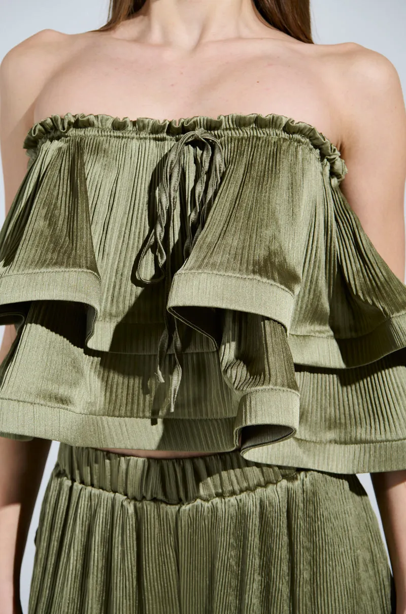 FLY AWAY WITH ME RUFFLE BLOUSE