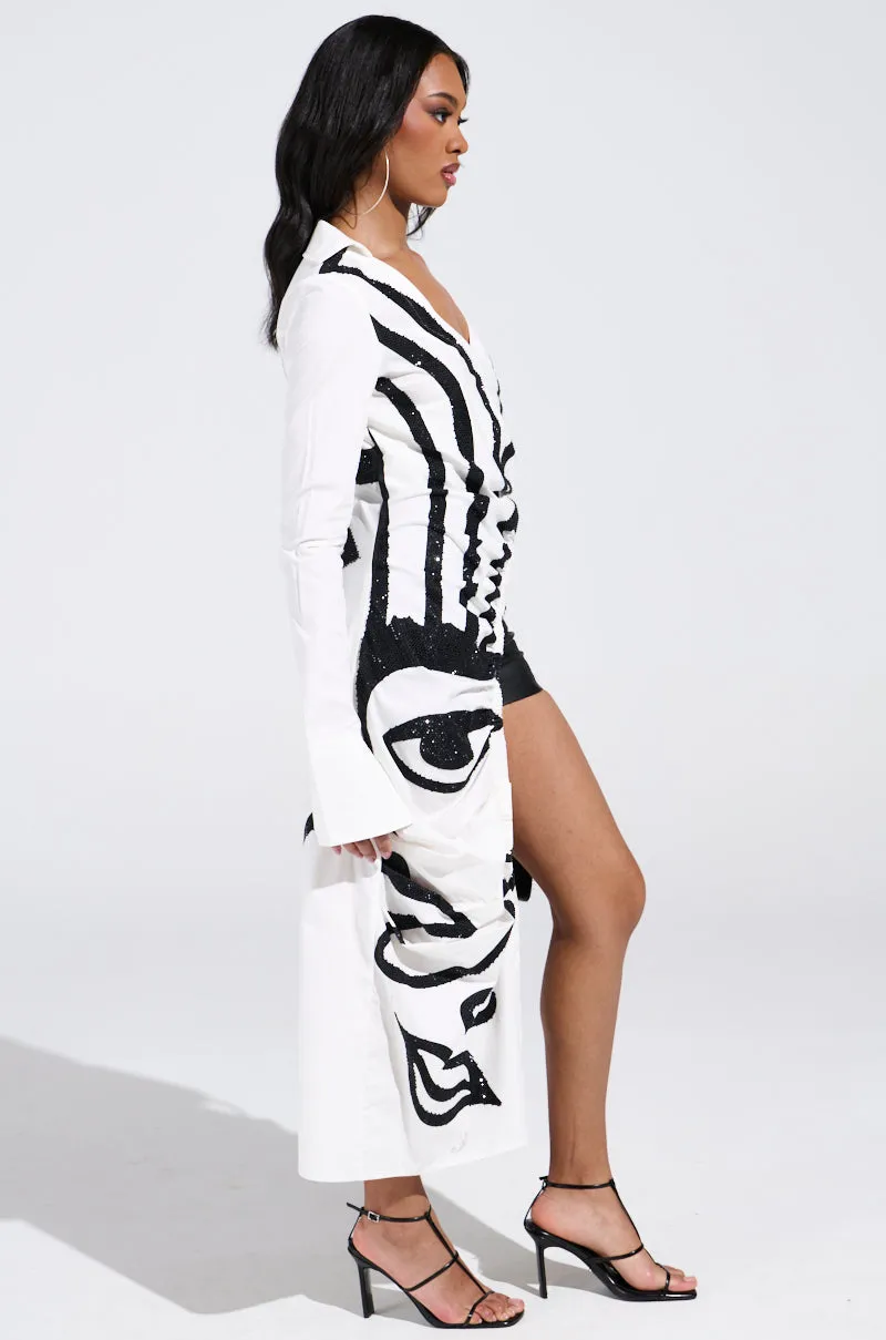 GET MY CLOSE UP EMBELLISHED BUTTON DOWN SHIRT
