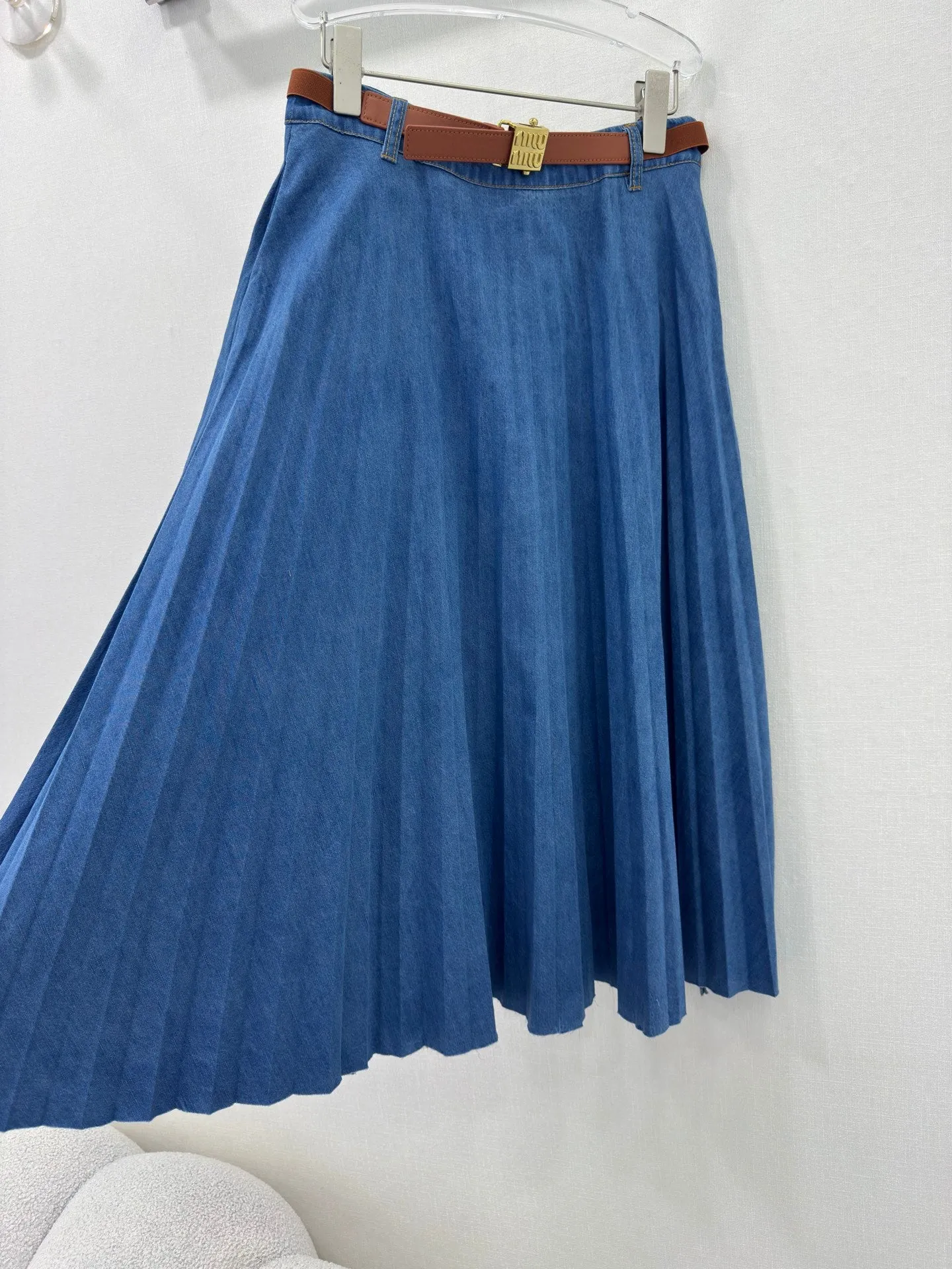 MU 25 new denim skirt