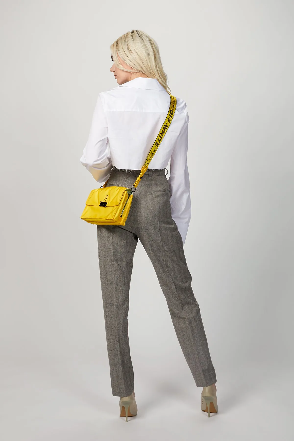 PLEATED HIGH-RISE TAPERED PANTS