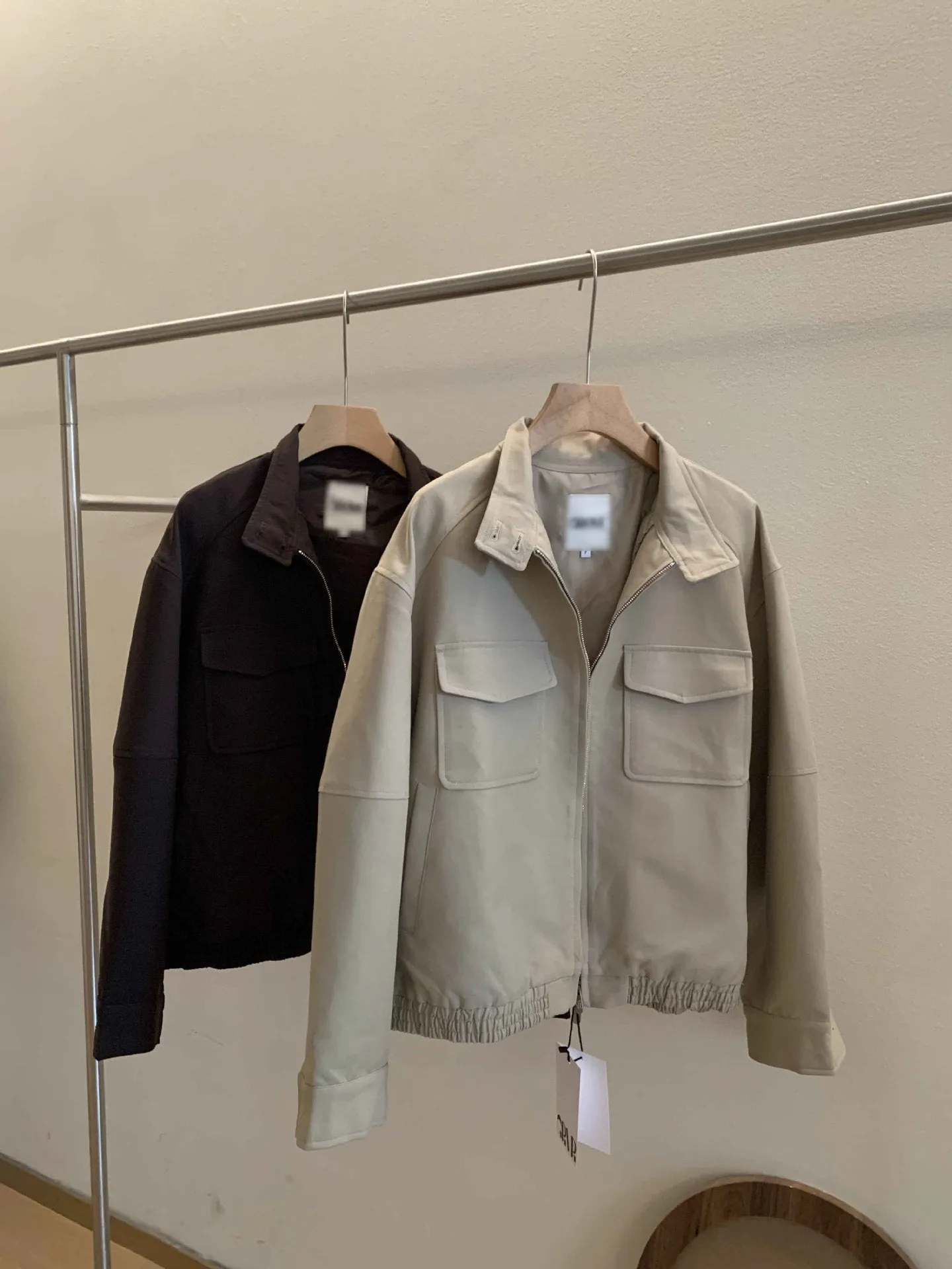 Pleated skirt suit