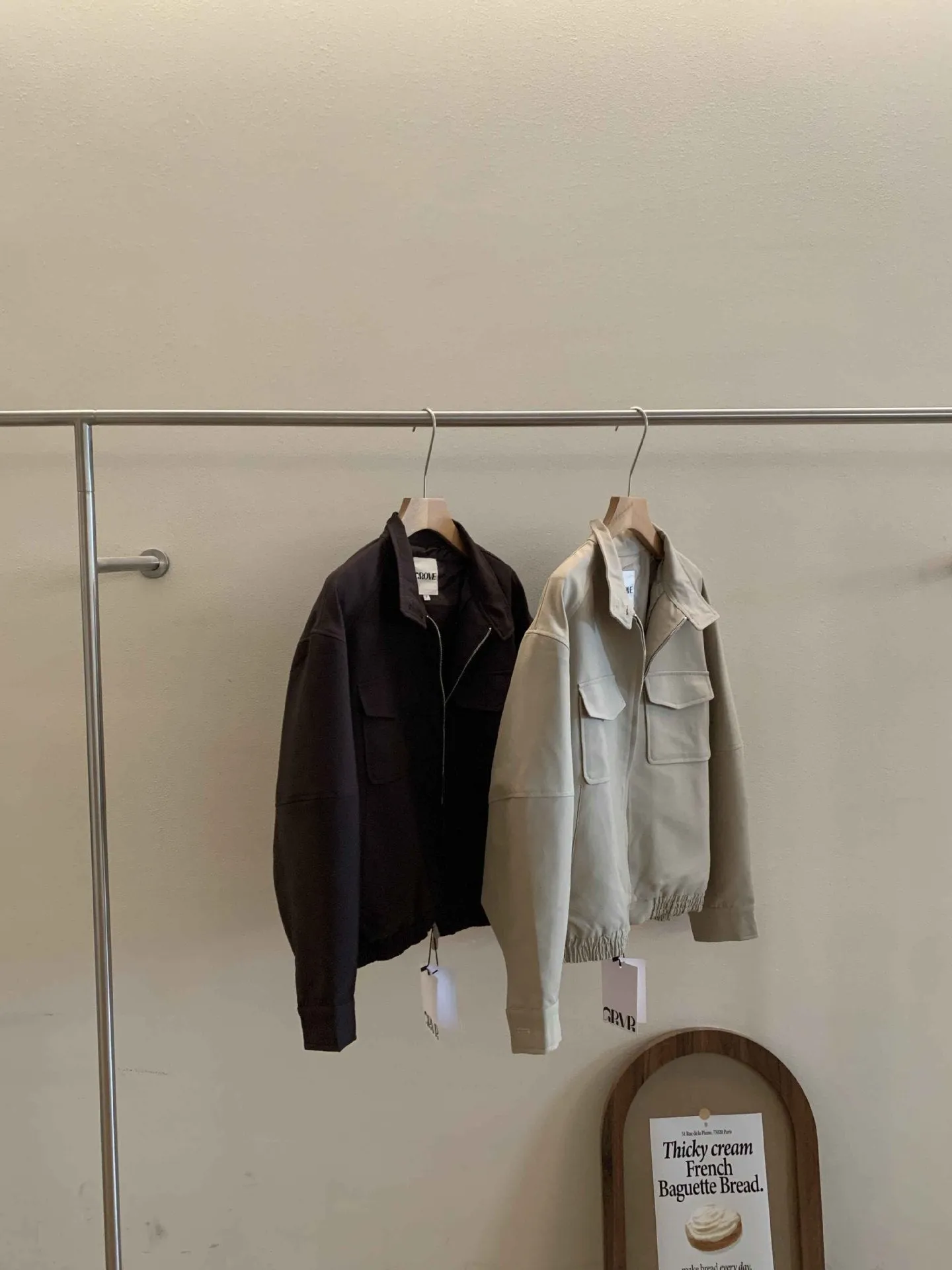Pleated skirt suit