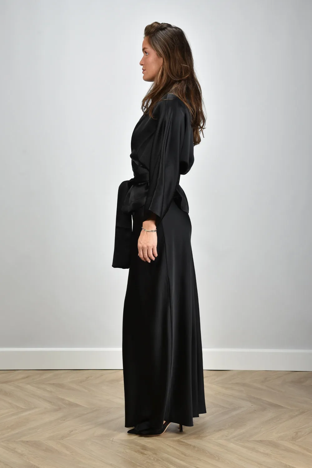 Sea Me Happy top Alaya Satin black