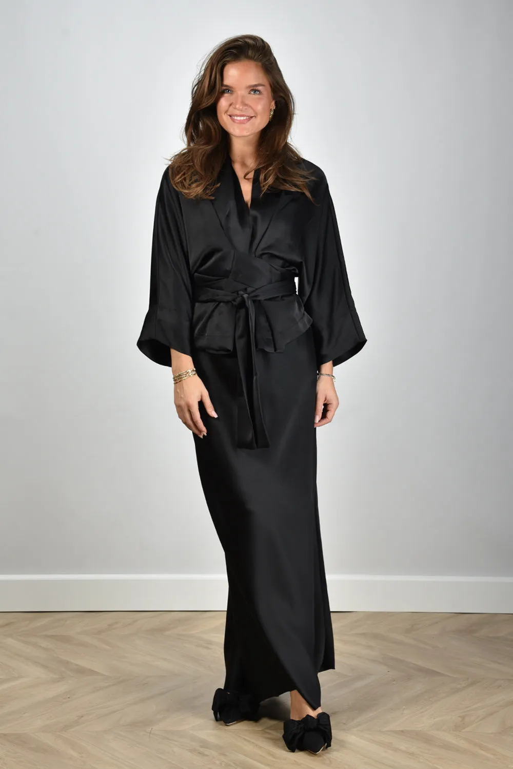 Sea Me Happy top Alaya Satin black