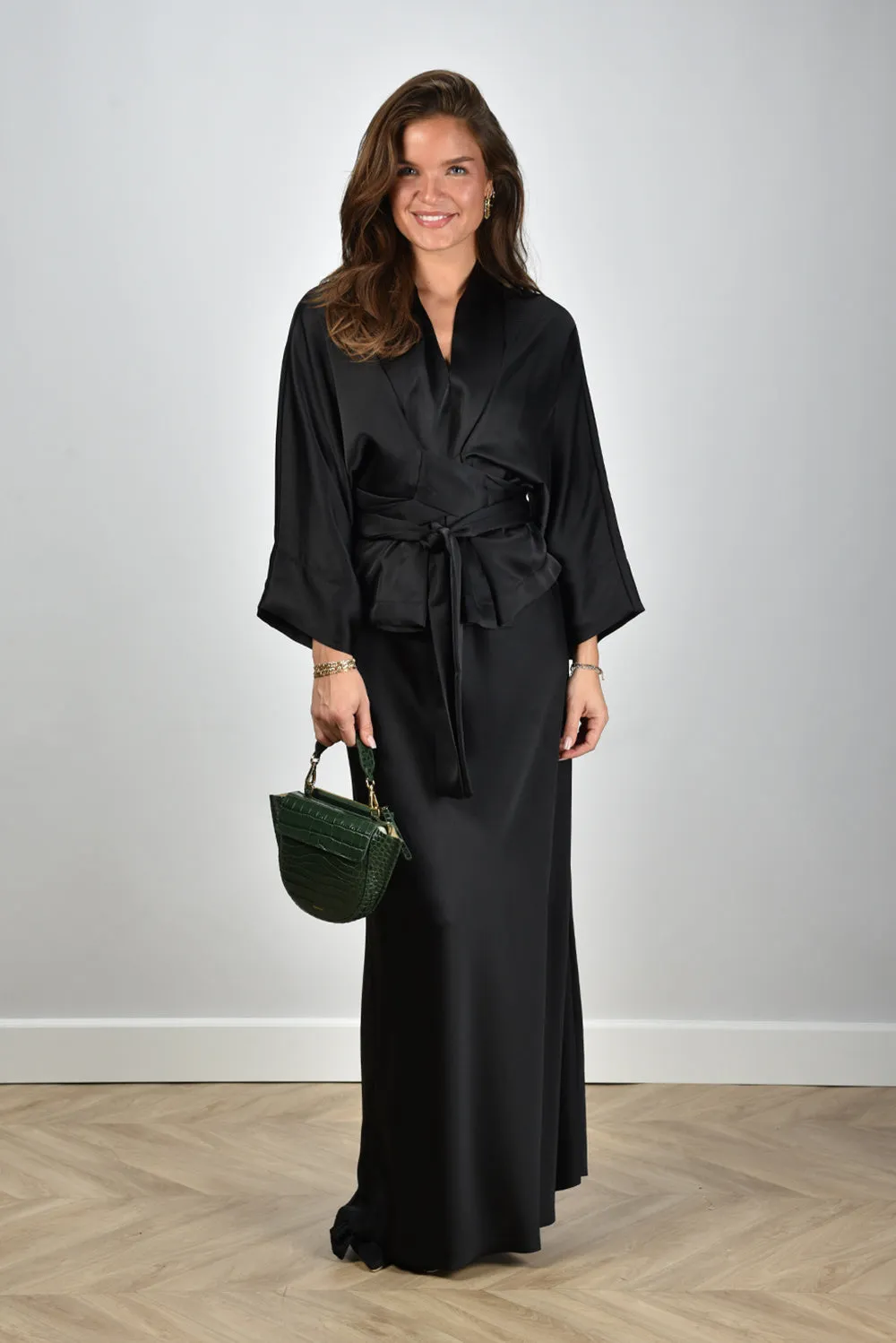 Sea Me Happy top Alaya Satin black