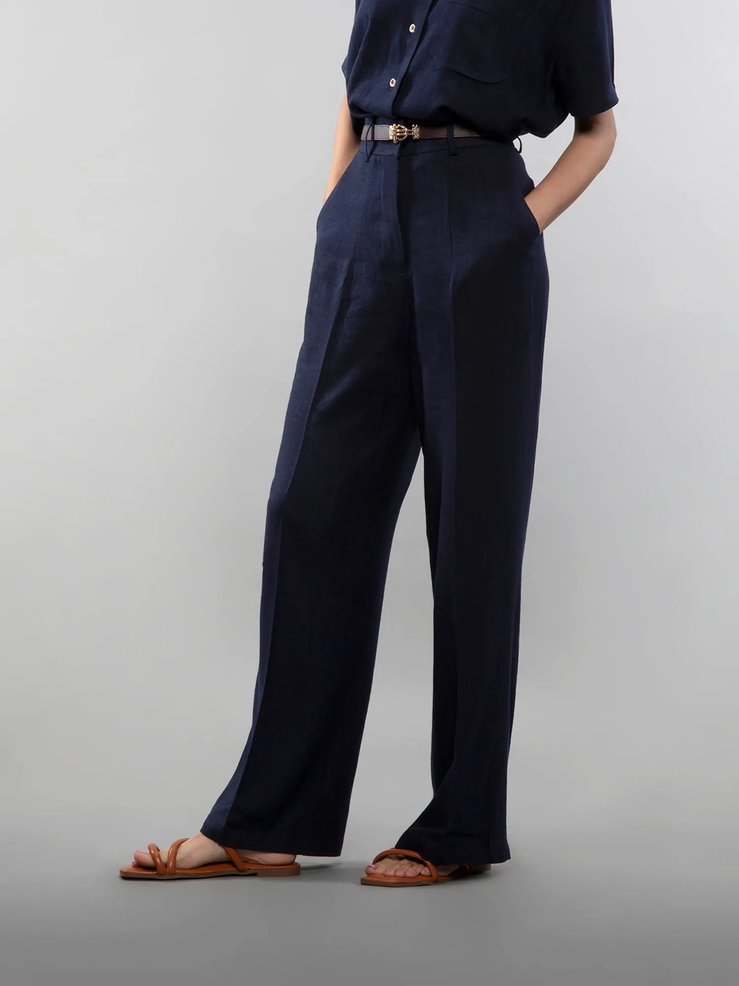 Wide-leg linen pants