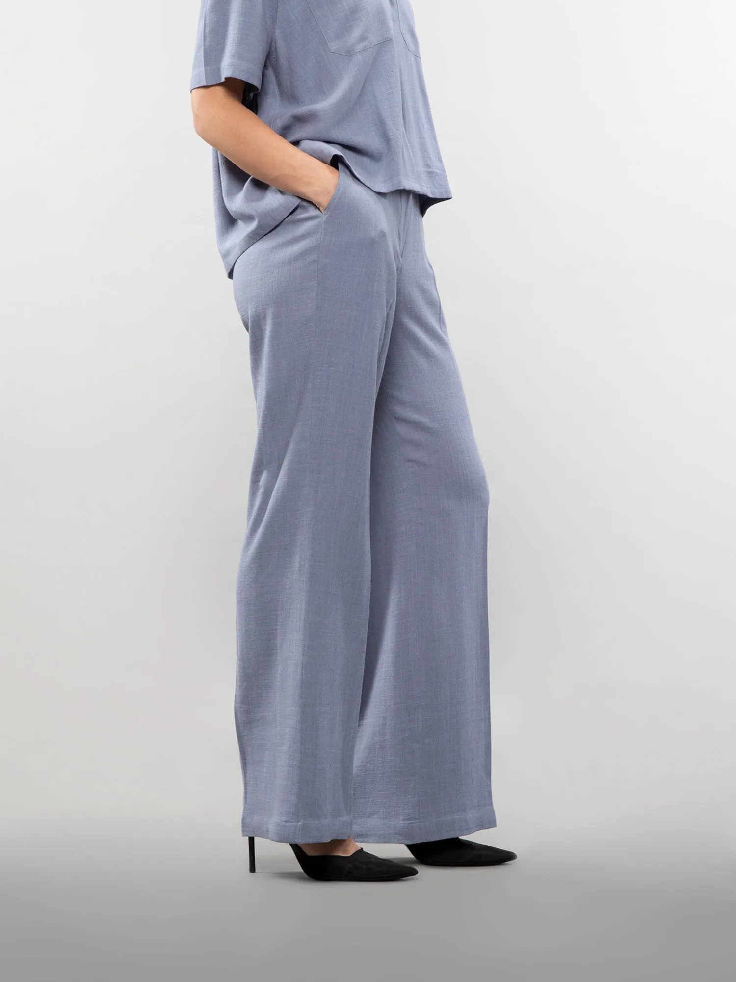 Wide-leg linen pants