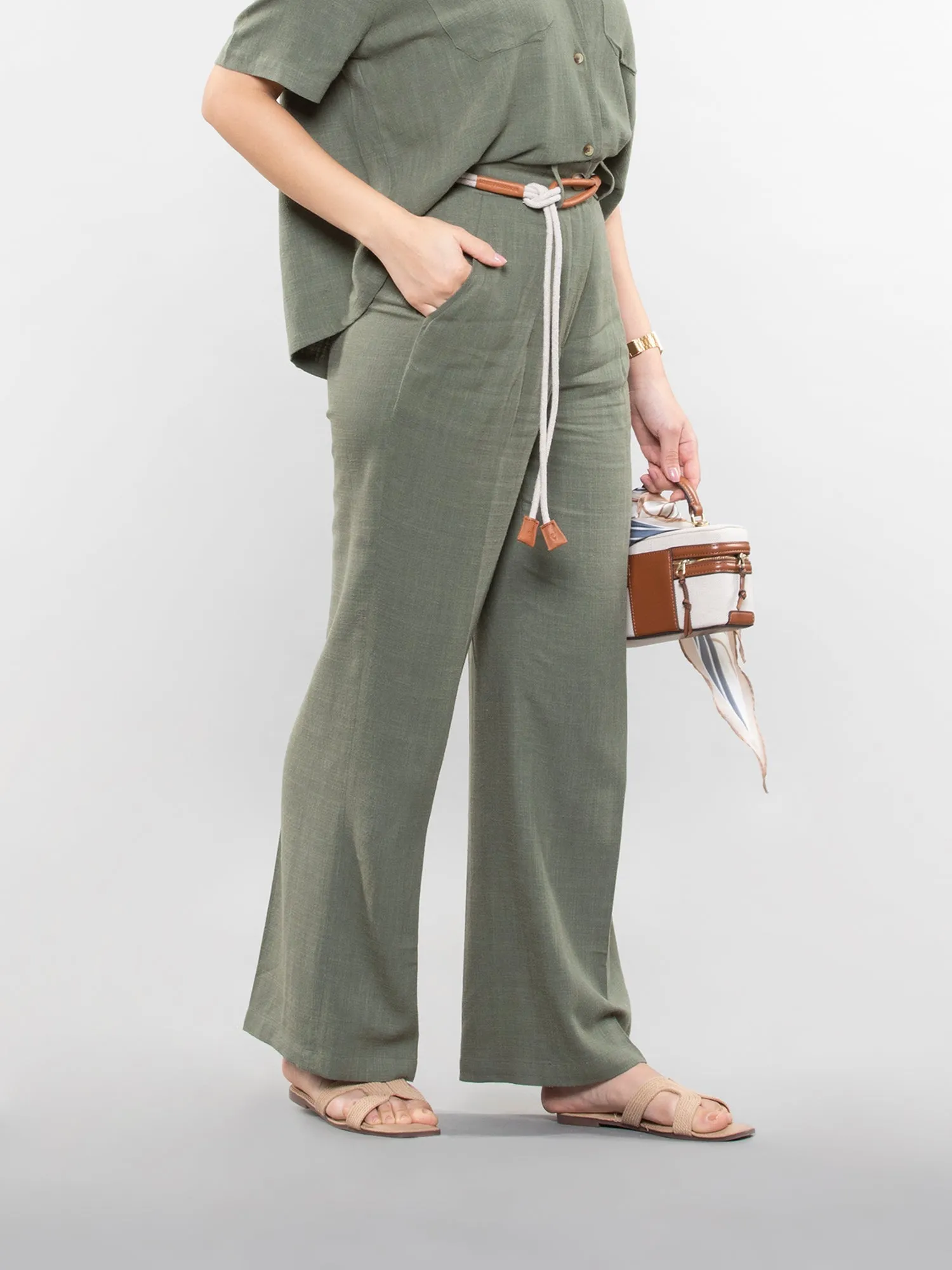 Wide-leg linen pants