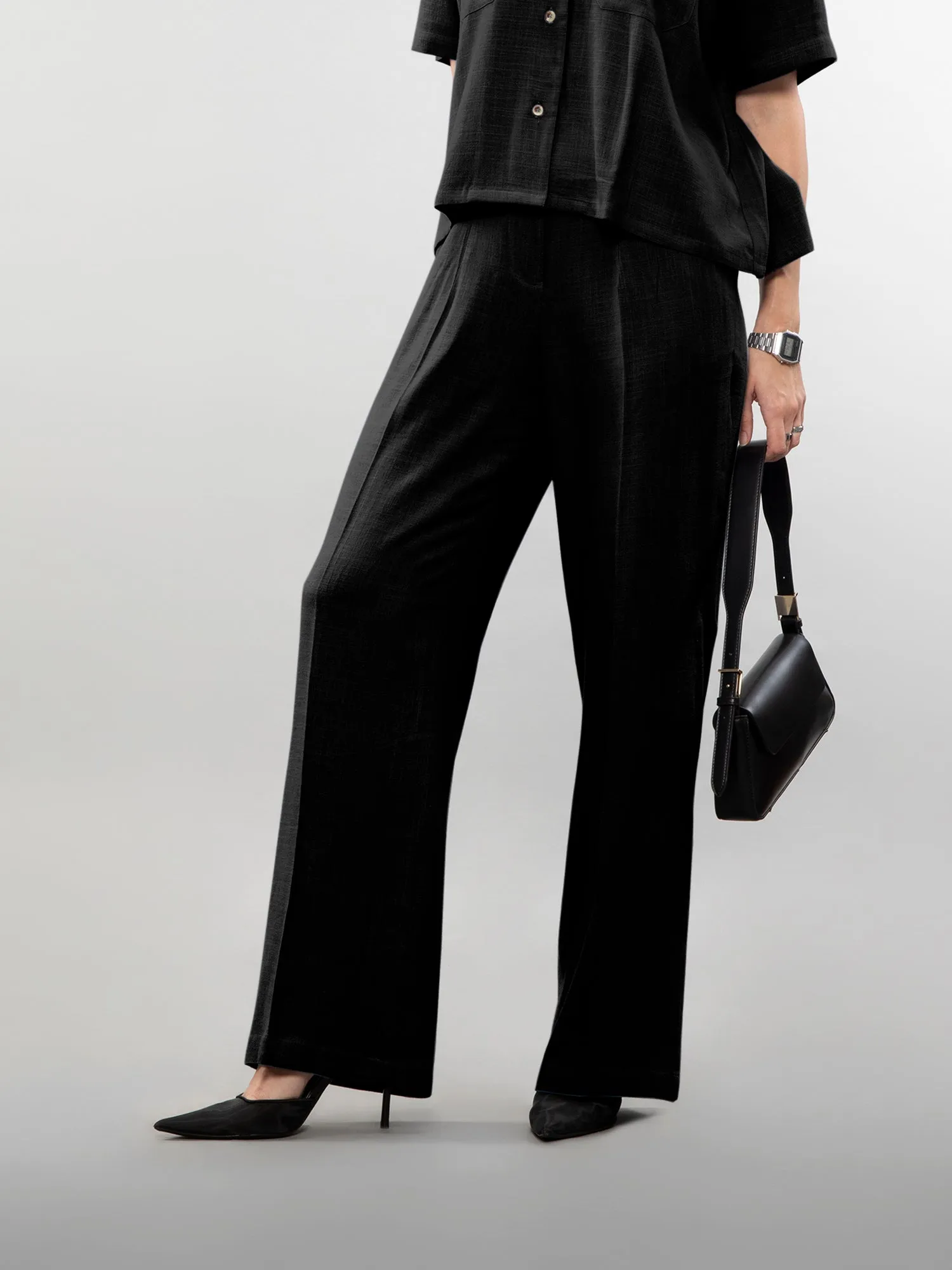 Wide-leg linen pants