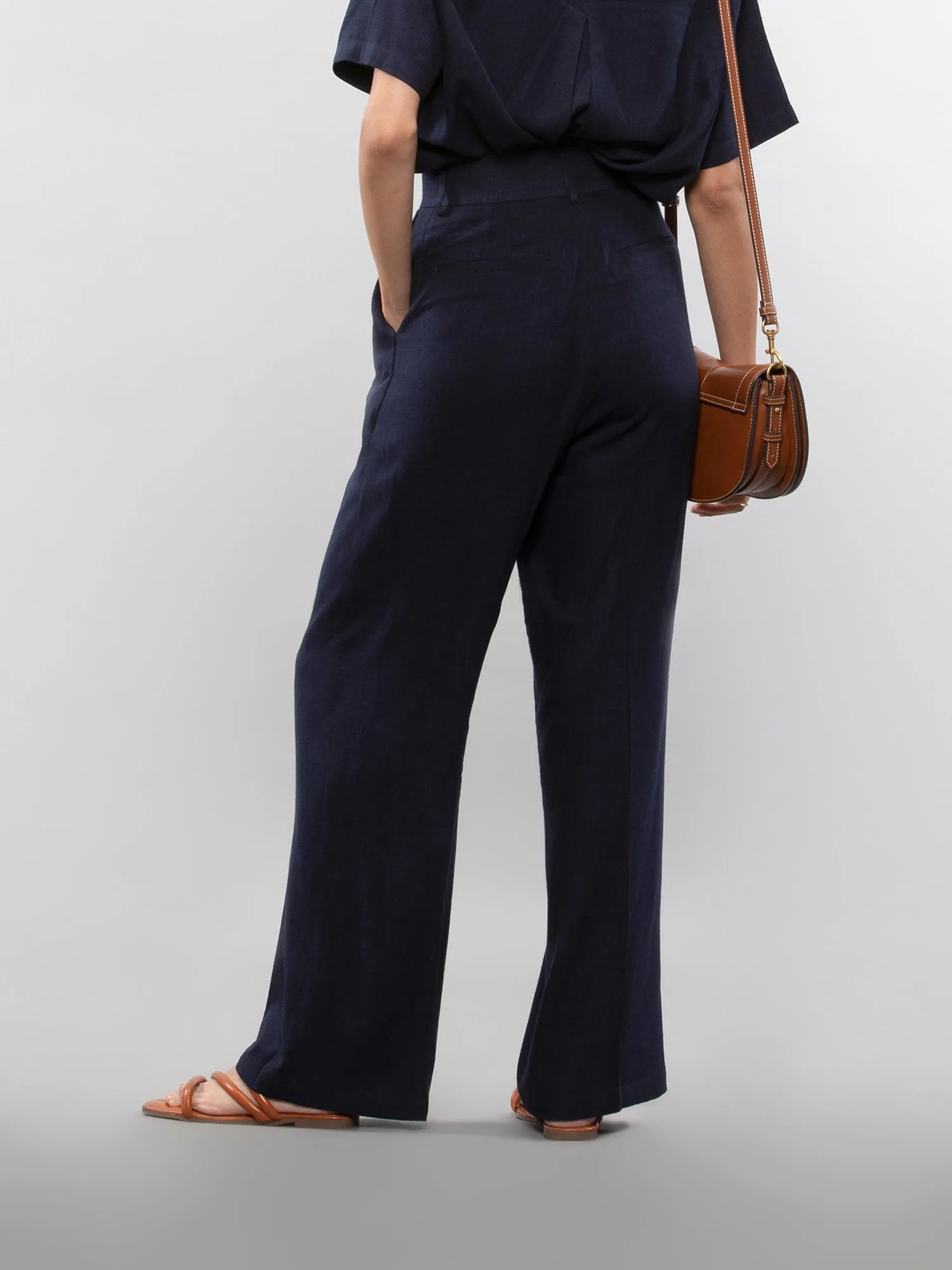 Wide-leg linen pants