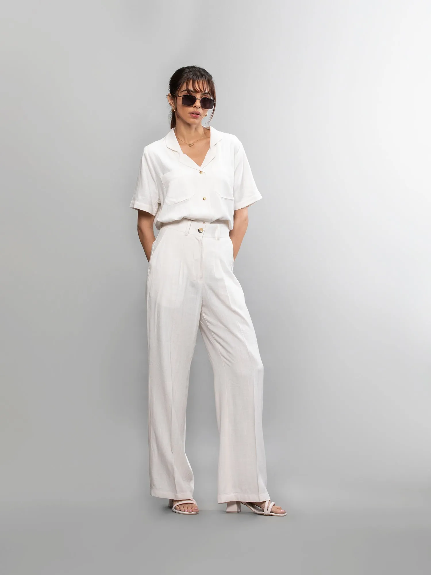 Wide-leg linen pants