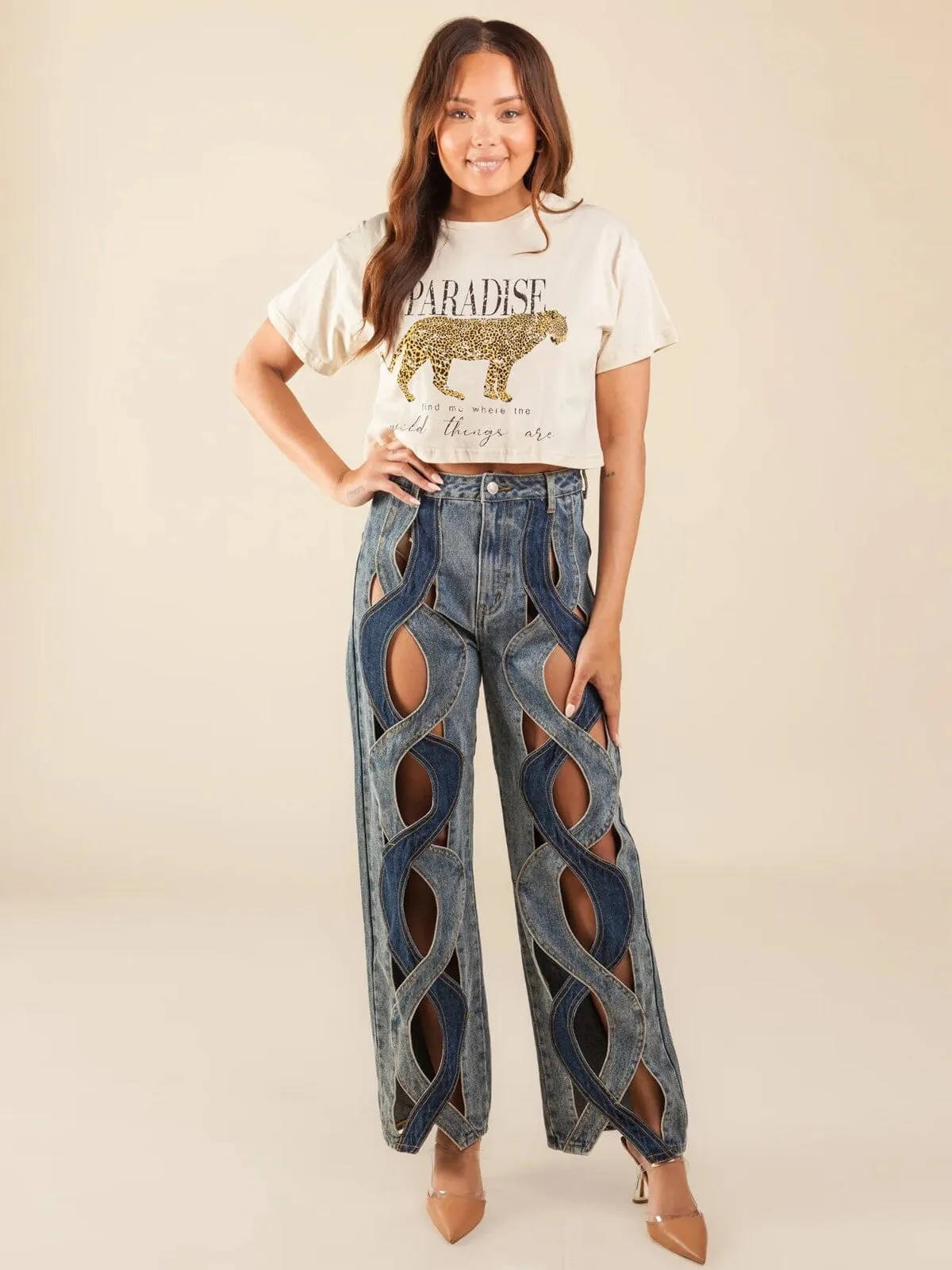 WOMEN'S BUTTON CLOSURE CUT OUT DETAILED DENIM PANTS