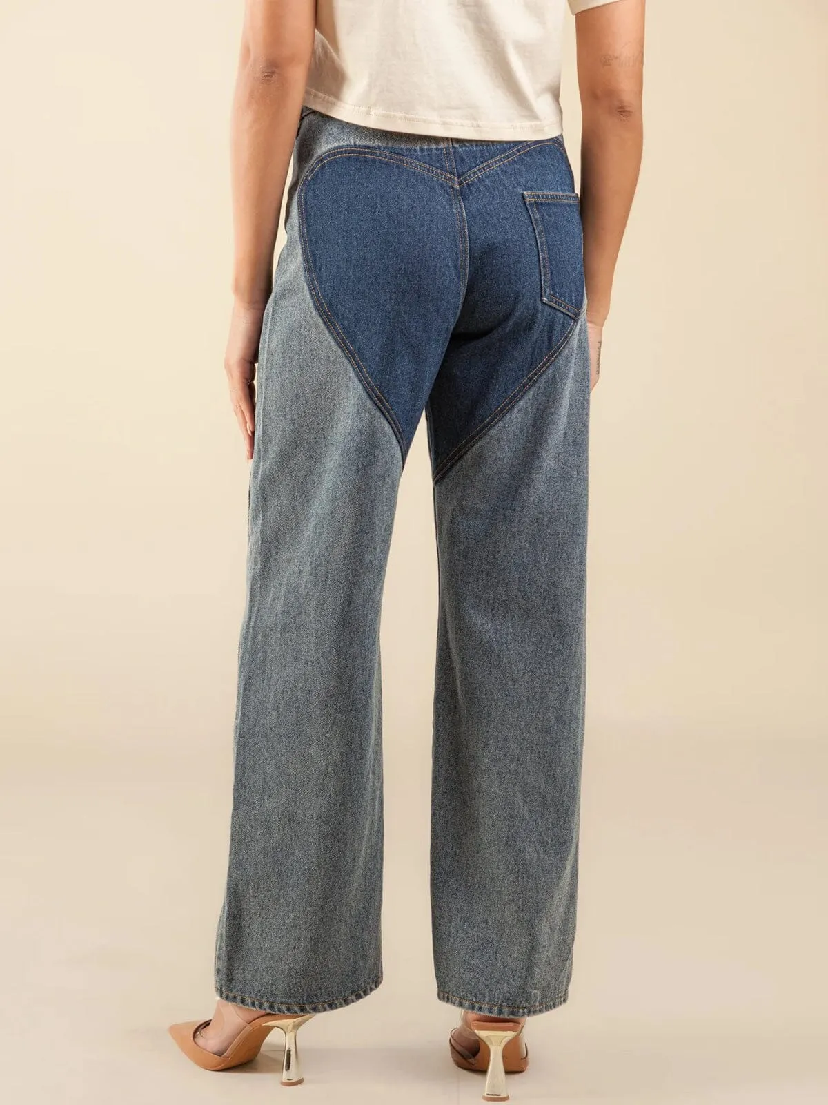 WOMEN'S BUTTON CLOSURE CUT OUT DETAILED DENIM PANTS