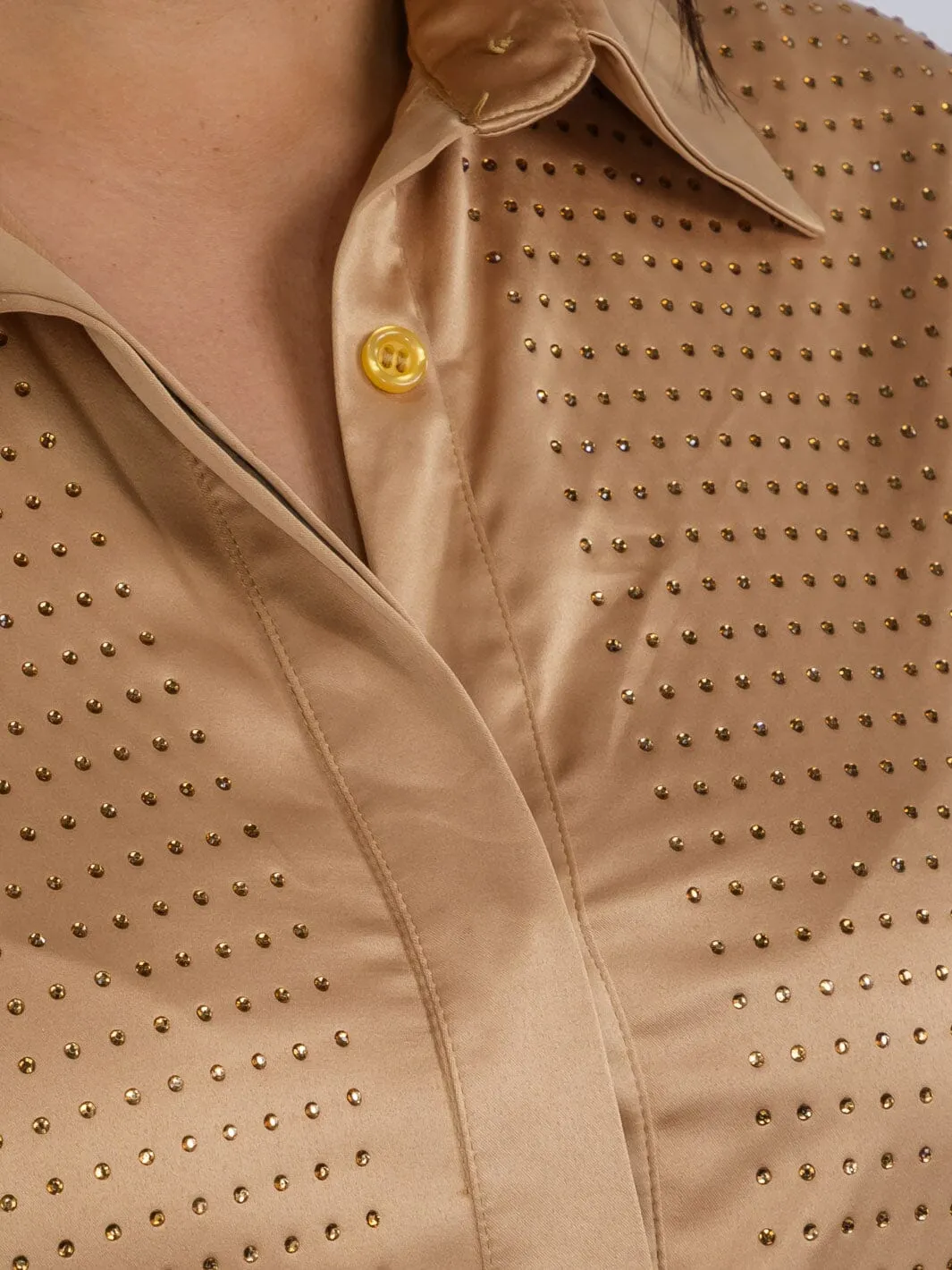 WOMEN'S LONG SLEEVE BUTTON UP STUDS DETAILES BLOUSE