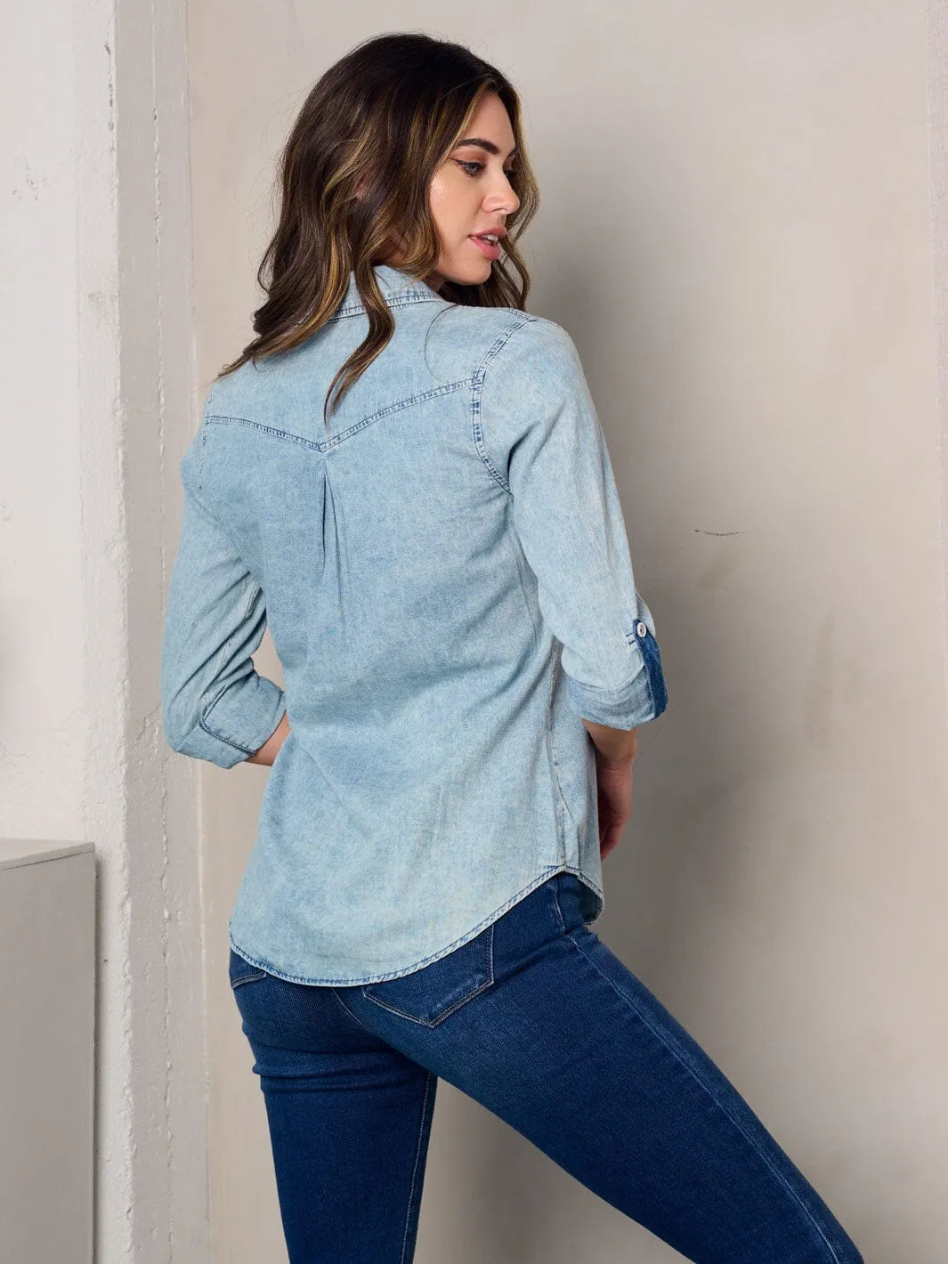 WOMEN'S LONG SLEEVE BUTTON UP WASHED DENIM TOP
