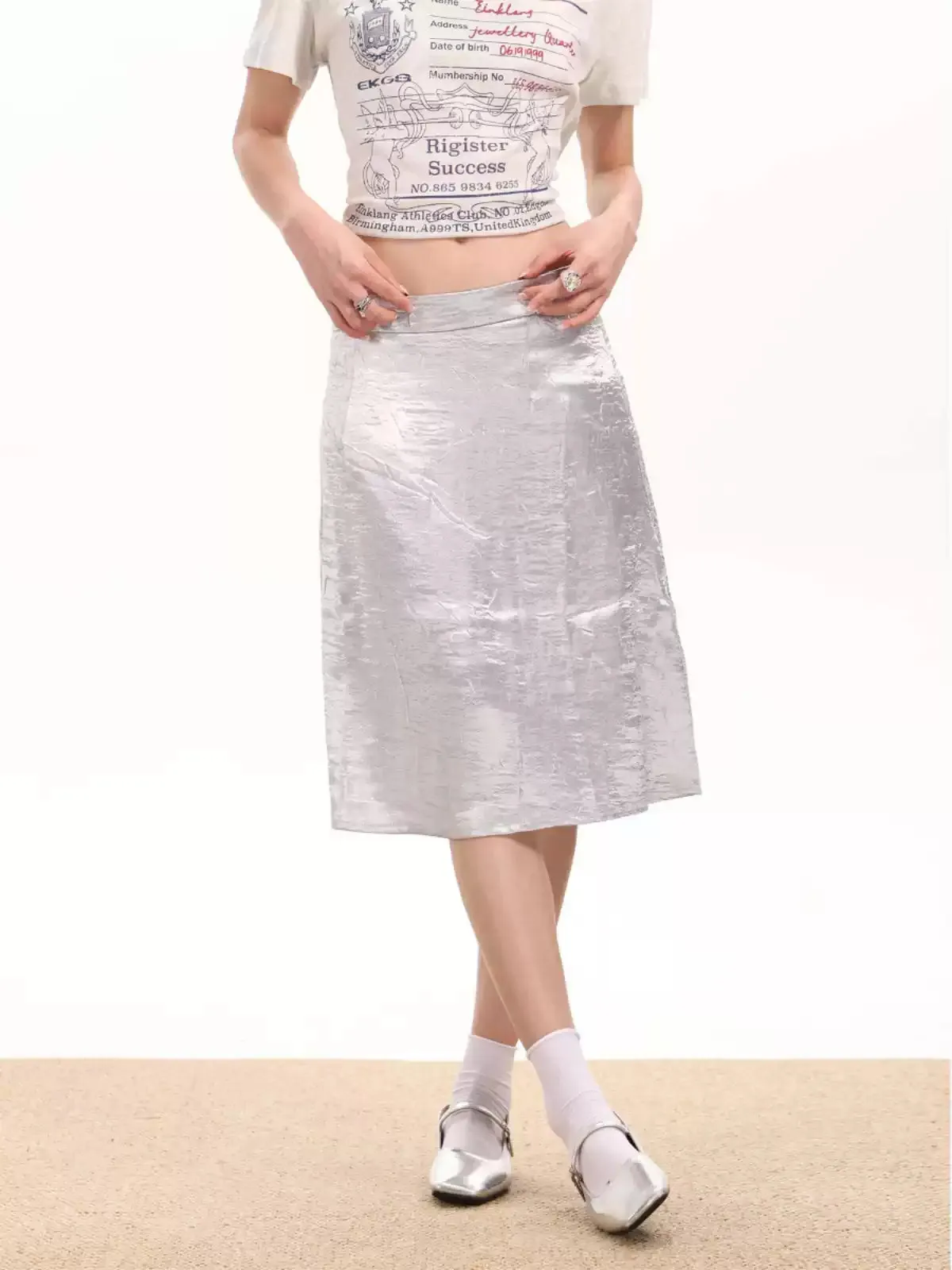 Wrinkled texture pleated short skirt